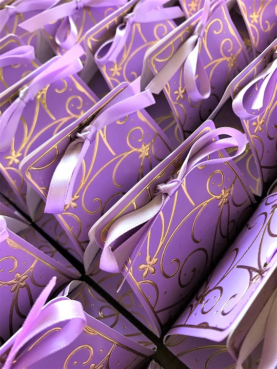 DIY purple party favor