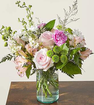 Add this bouquet to your bridal shower plans.